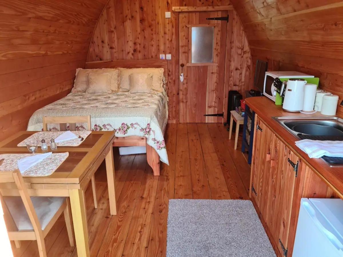 The Pod Fabulous Glamping Pod Near Snowdonia. Chalet